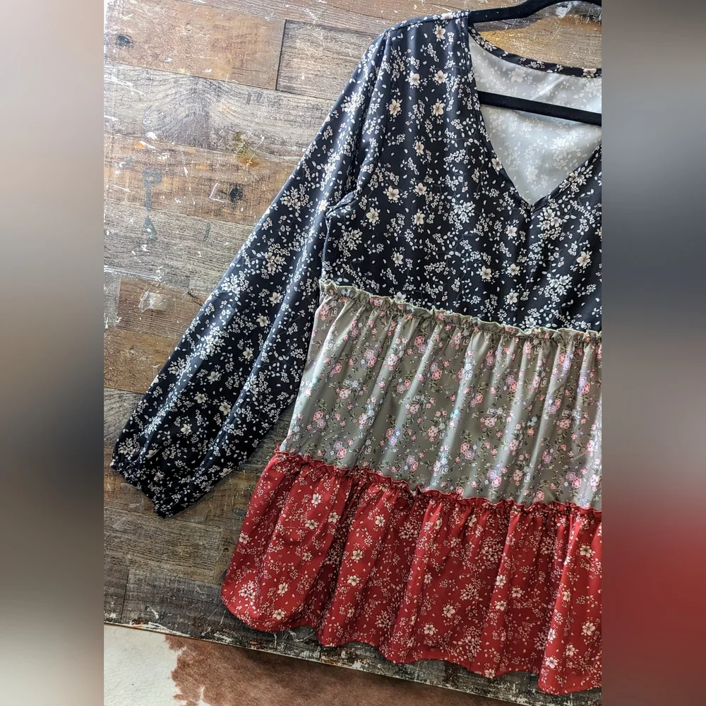Women’s Floral Tiered Tunic Top - Black, Olive & Red - Picture 3 of 14